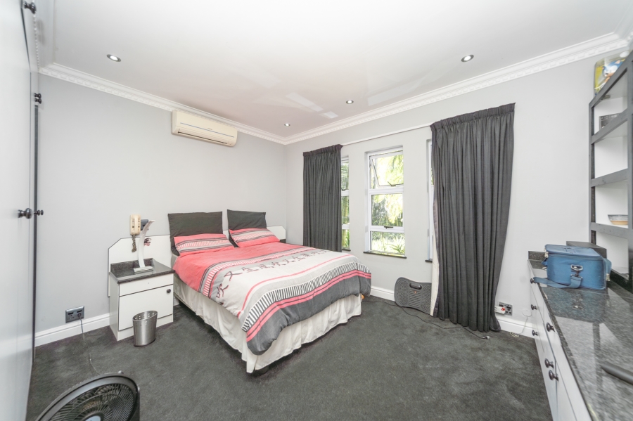 5 Bedroom Property for Sale in Nahoon Valley Park Eastern Cape